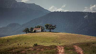 grecia-trail-iglesia